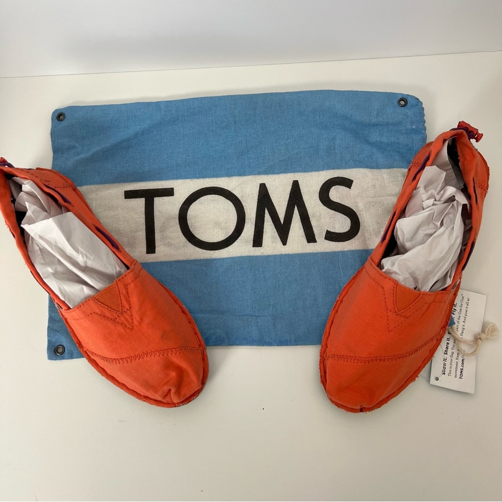 Toms